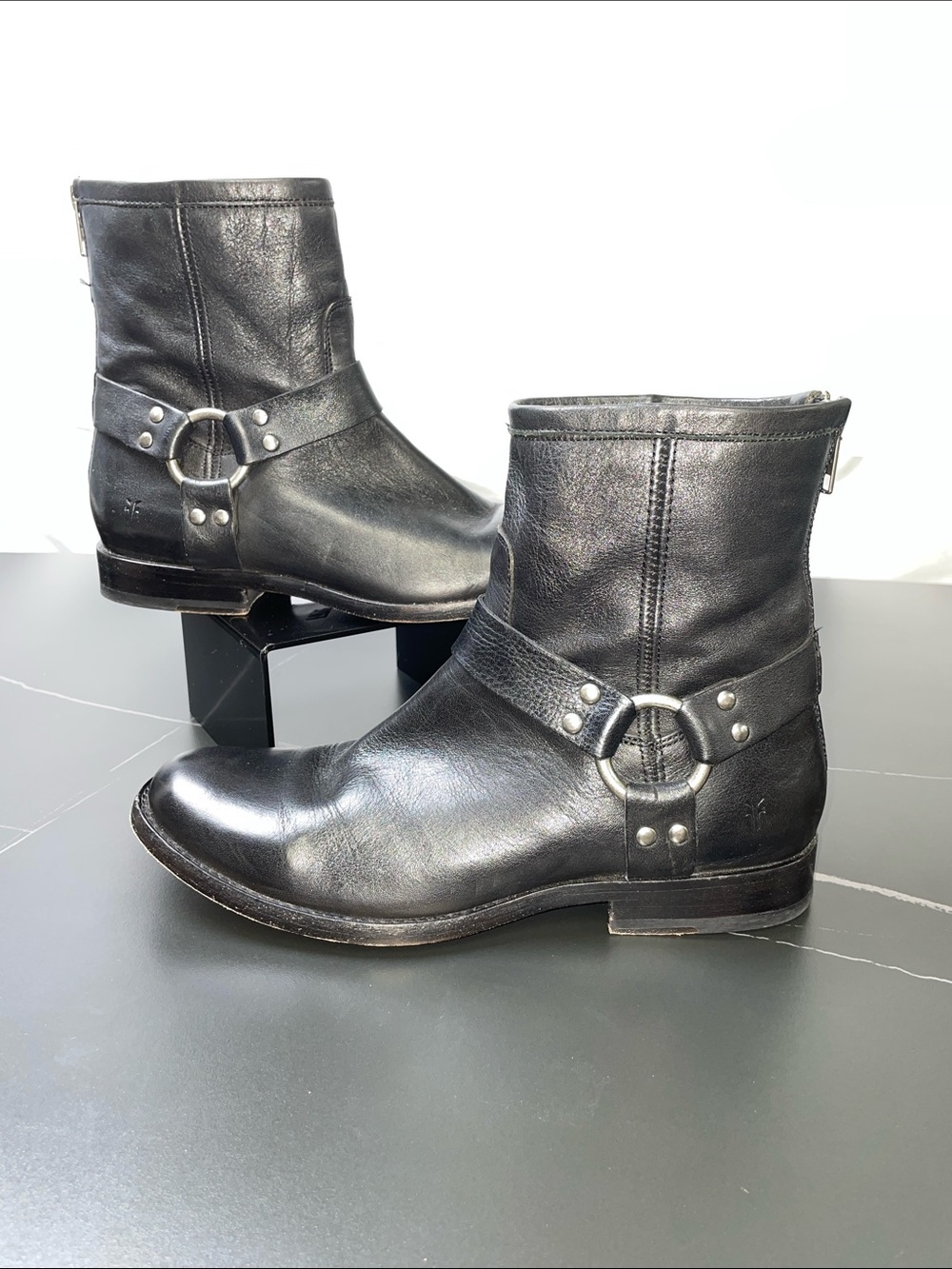 FRYE PHILLIP HARNESS LEATHER BACK ZIP SHORT BOOTS FTL-09-128